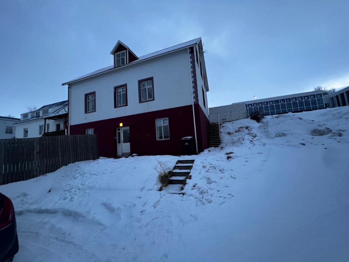 Akureyri Central Apartment Exterior photo